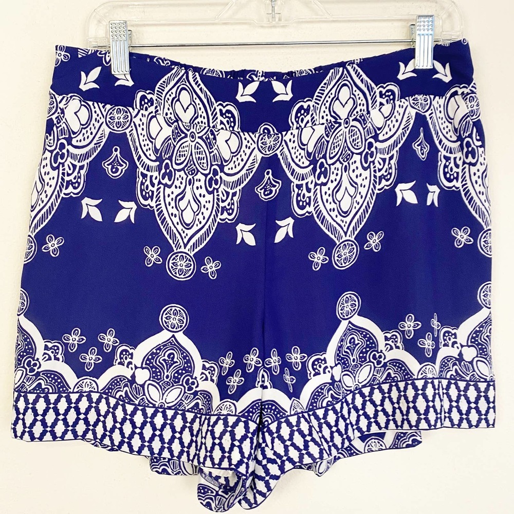 *2/$15* Kaari Blue Patterned Shorts Medium